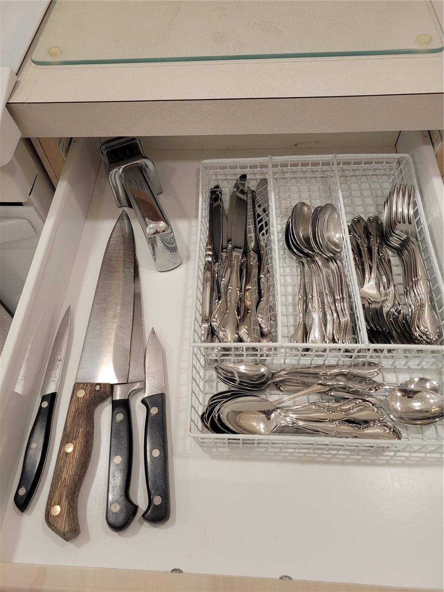 Image 15 of 27 For 220 Santa Maria Street 442