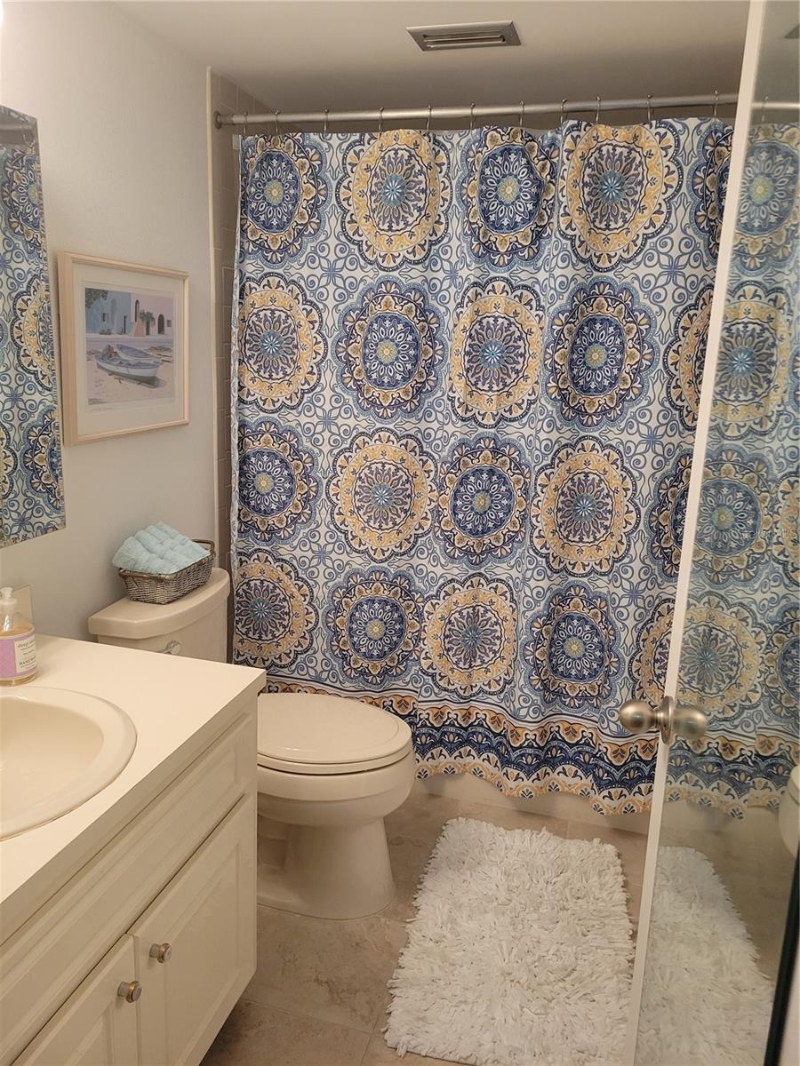 Image 26 of 27 For 220 Santa Maria Street 442