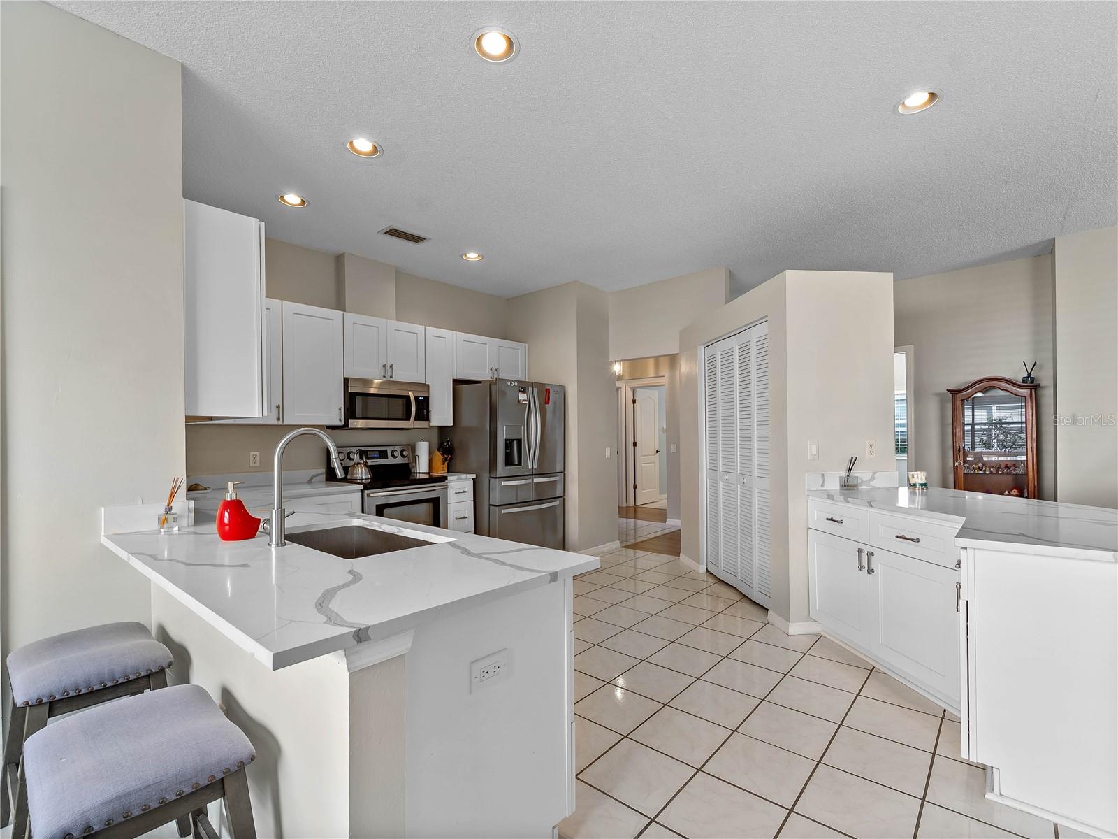 Image 17 of 60 For 4494 Del Sol Boulevard S