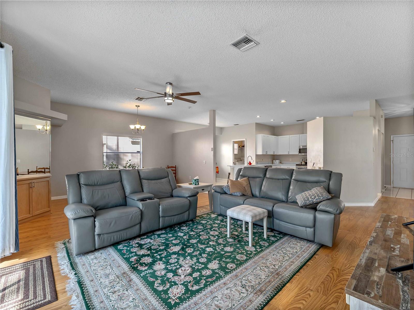 Image 9 of 60 For 4494 Del Sol Boulevard S