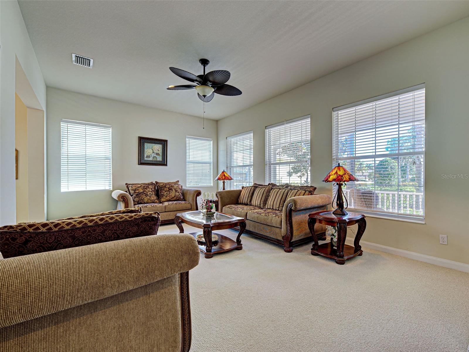 Image 12 of 85 For 19267 Kirella Street