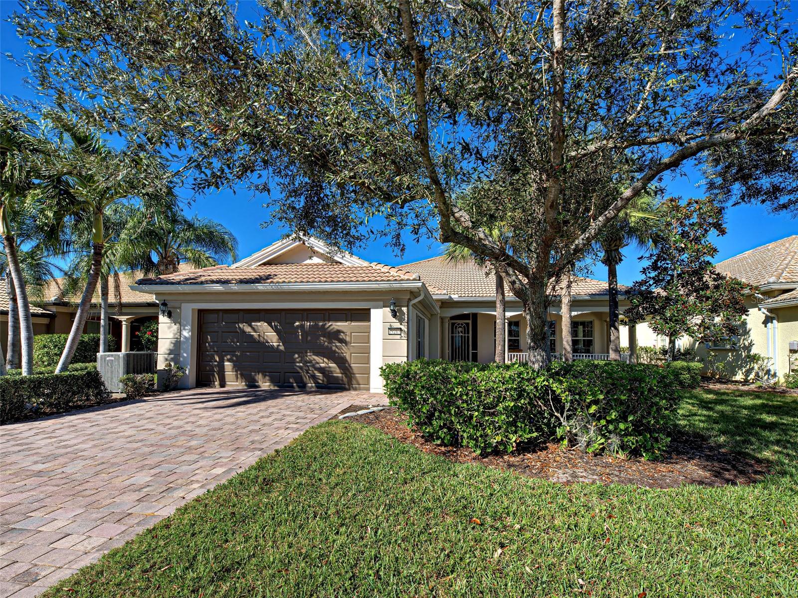 Image 38 of 85 For 19267 Kirella Street