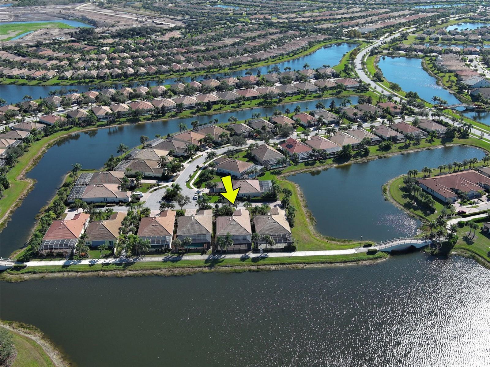 Image 47 of 85 For 19267 Kirella Street