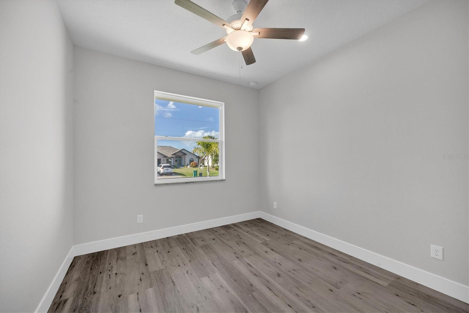 Image 22 of 36 For 9 Bunker Place