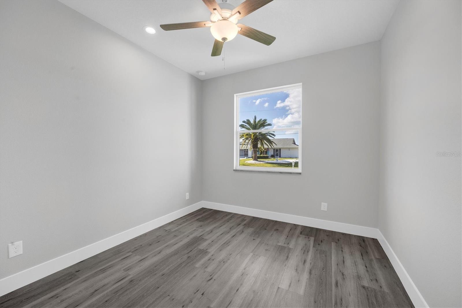 Image 24 of 36 For 9 Bunker Place