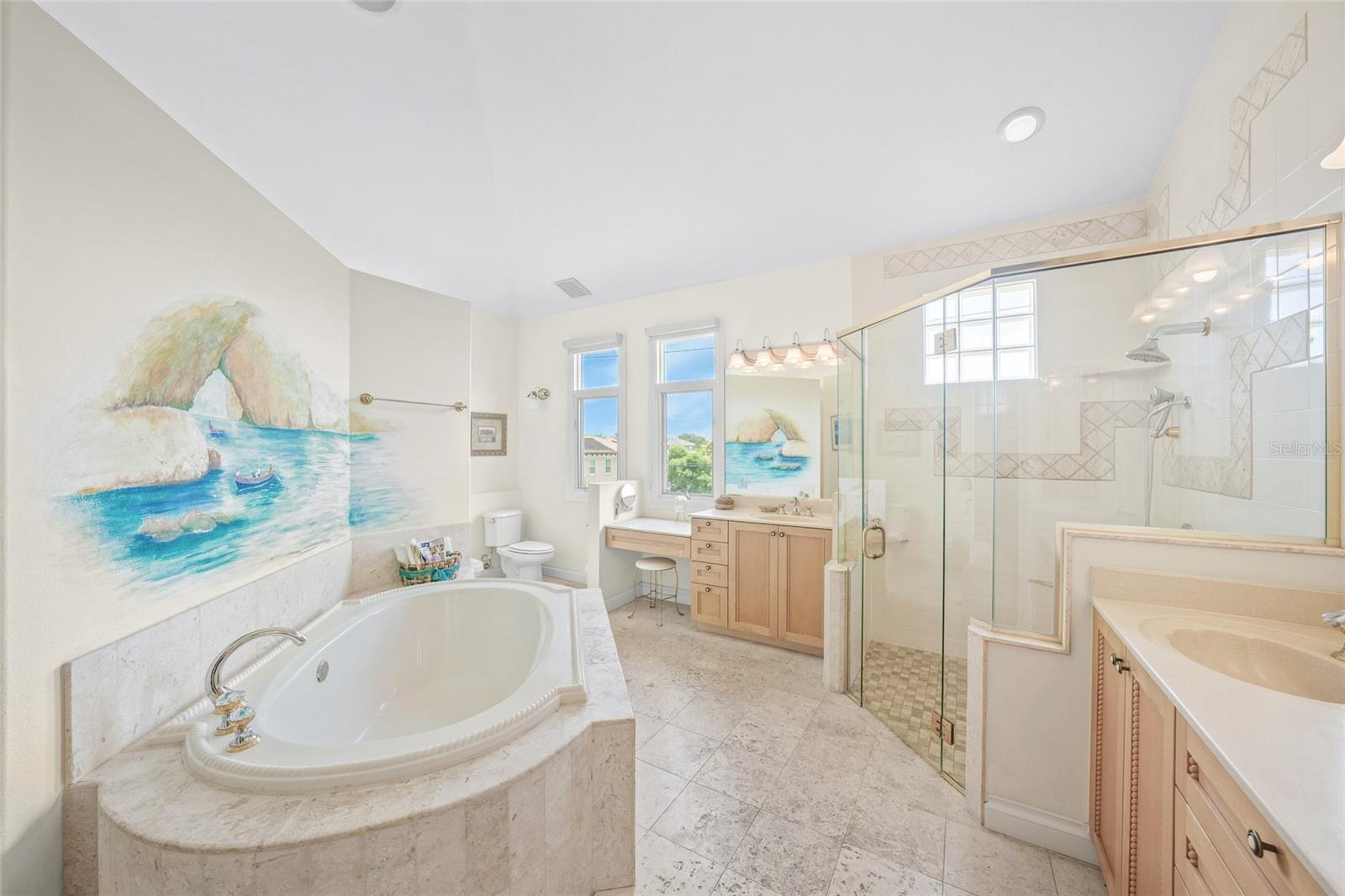 Image 39 of 90 For 213 The Esplanade S