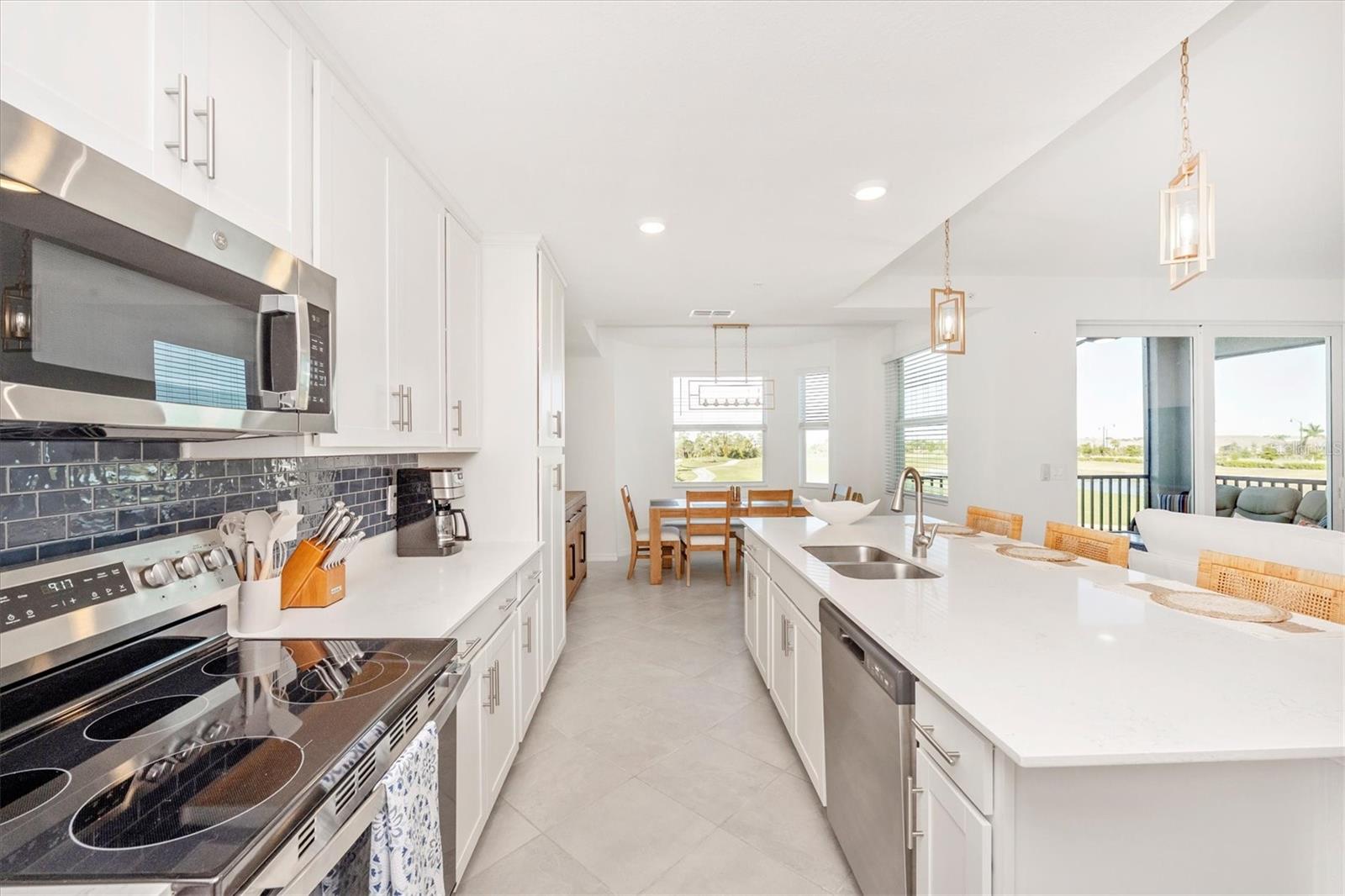 Image 10 of 99 For 17625 Opal Sand Drive 207