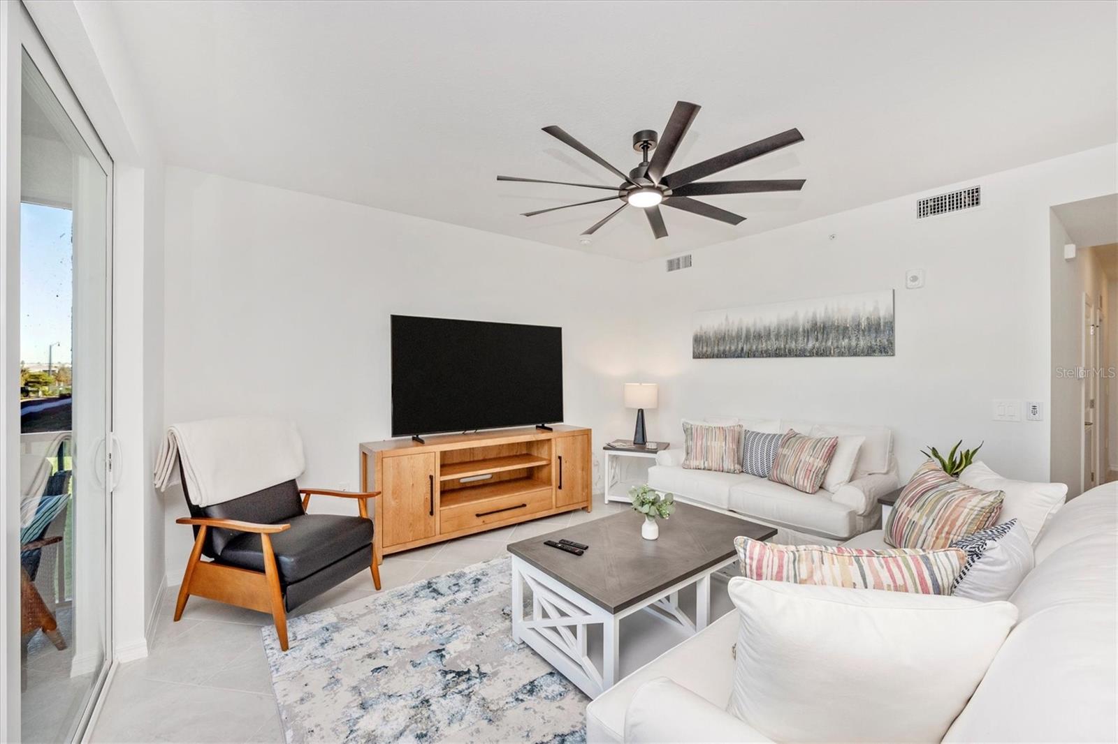 Image 20 of 99 For 17625 Opal Sand Drive 207