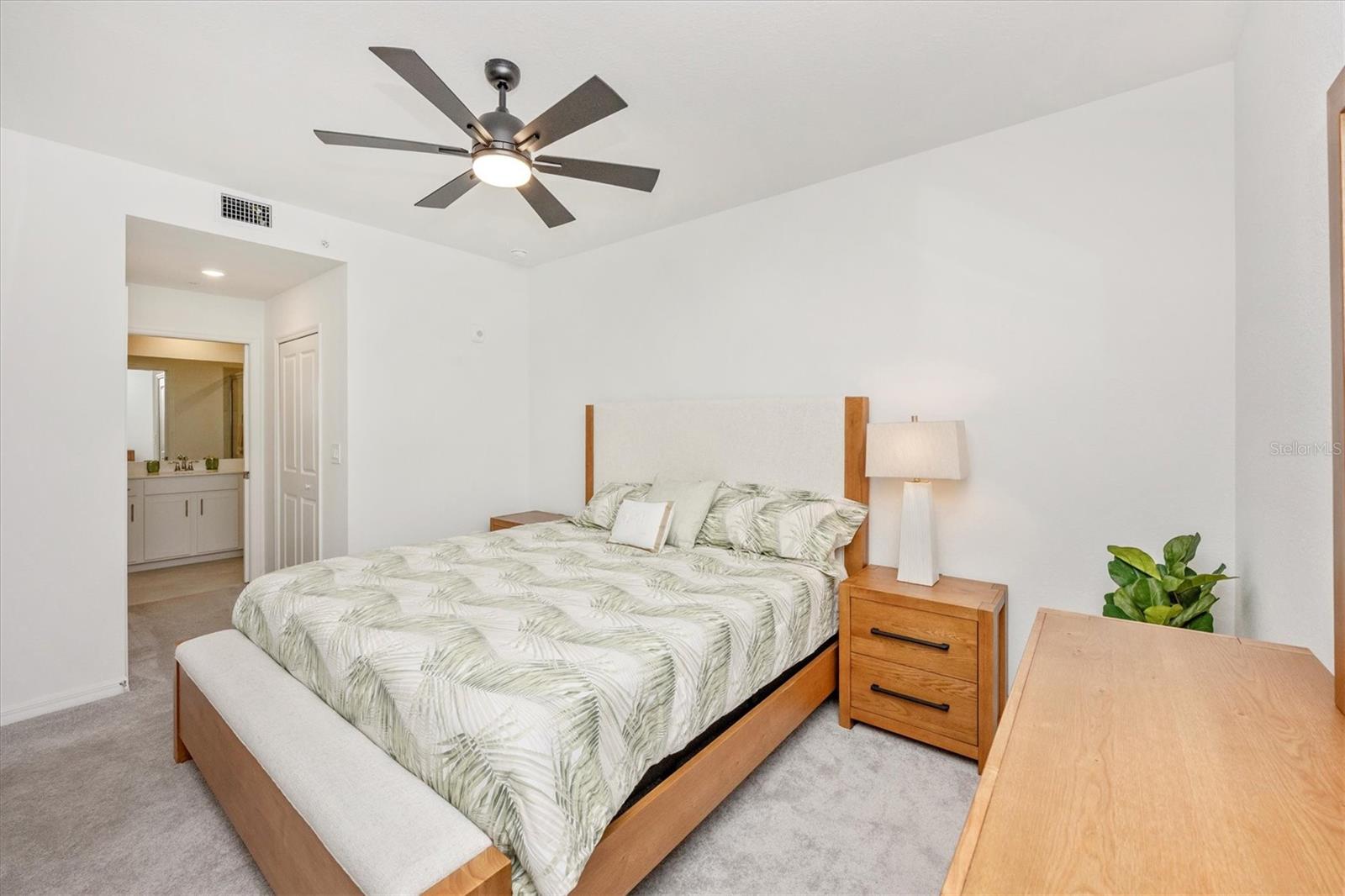 Image 25 of 99 For 17625 Opal Sand Drive 207