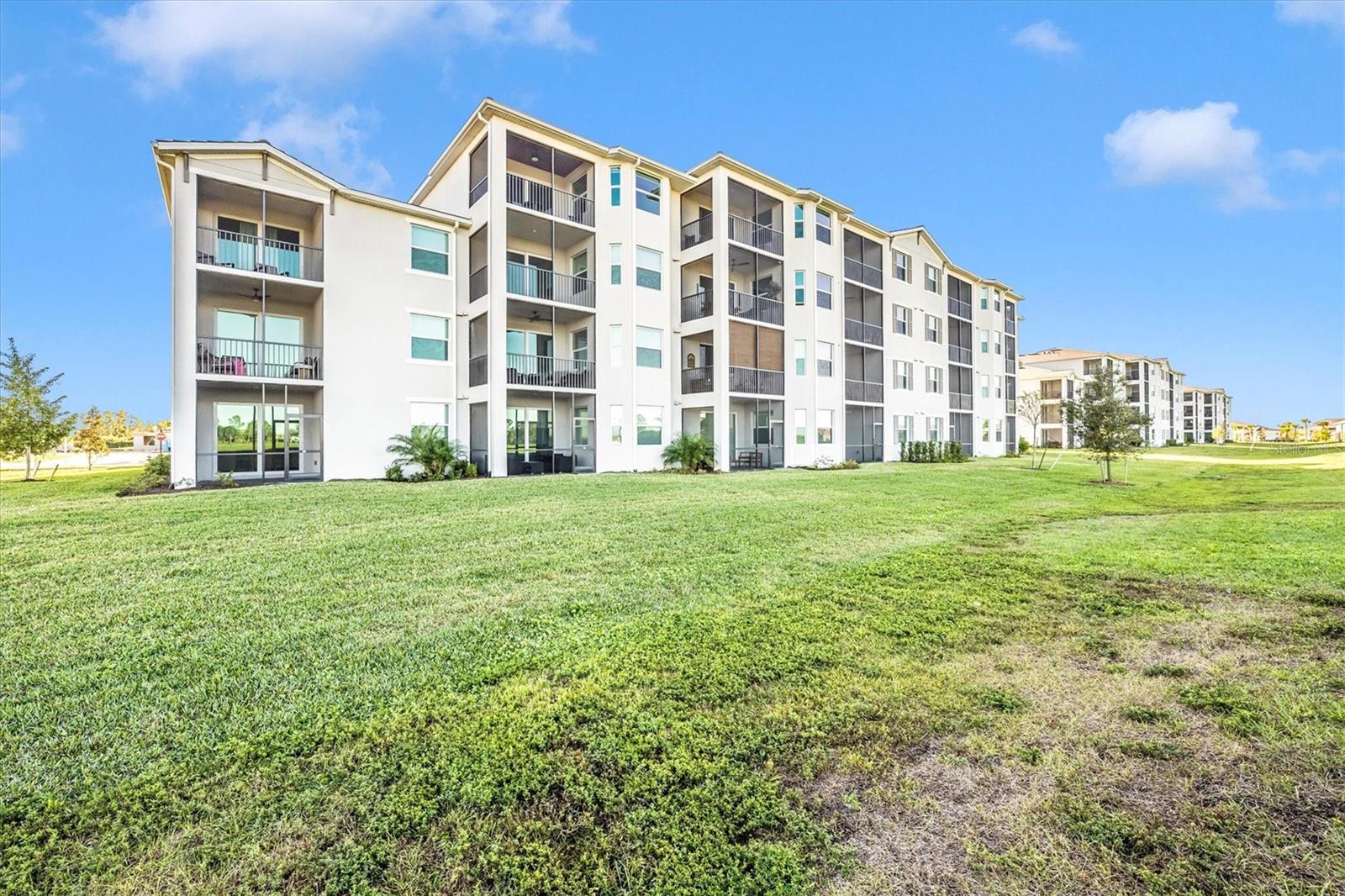 Image 39 of 99 For 17625 Opal Sand Drive 207