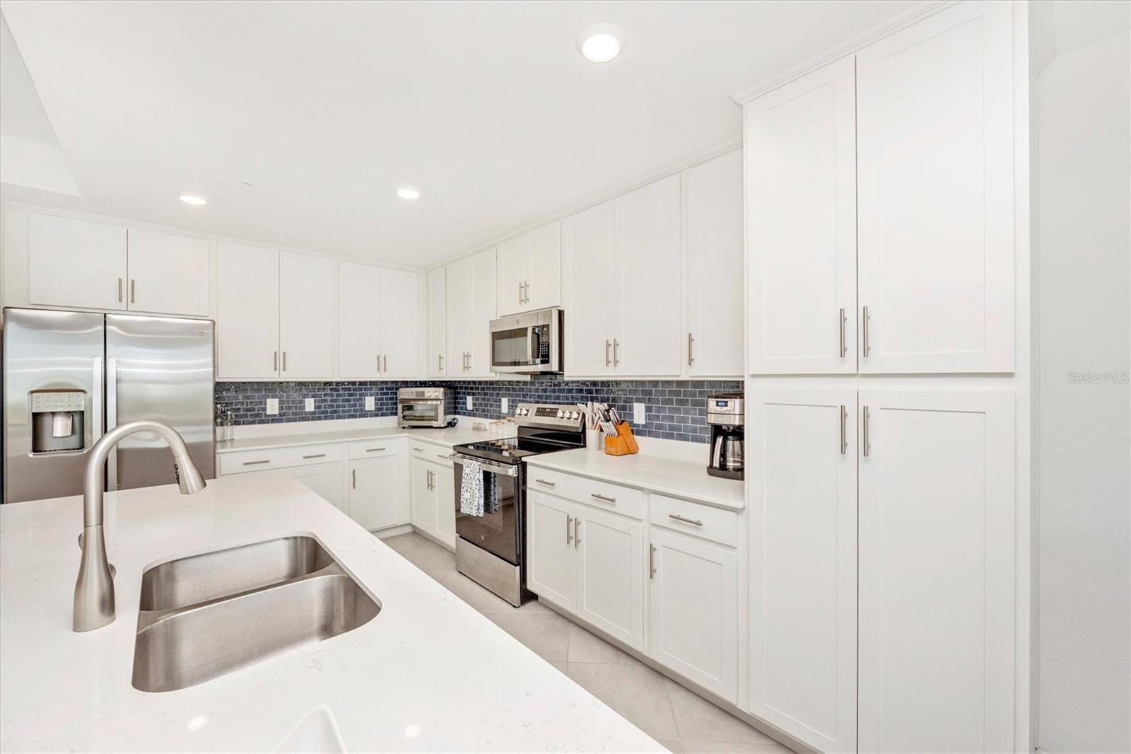 Image 4 of 99 For 17625 Opal Sand Drive 207