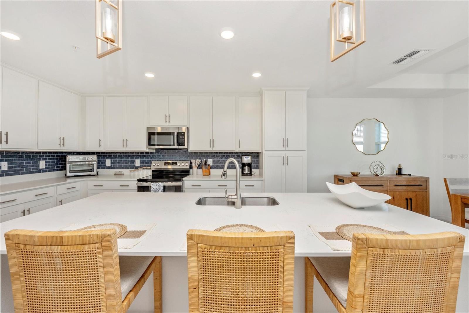 Image 5 of 99 For 17625 Opal Sand Drive 207