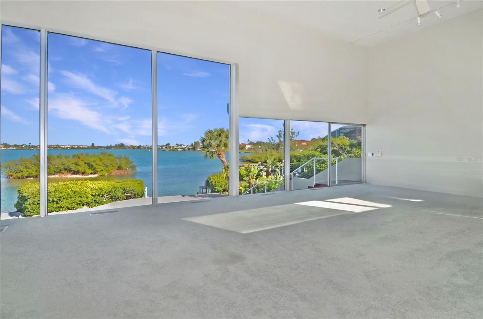 Image 18 of 90 For 713 El Dorado Drive