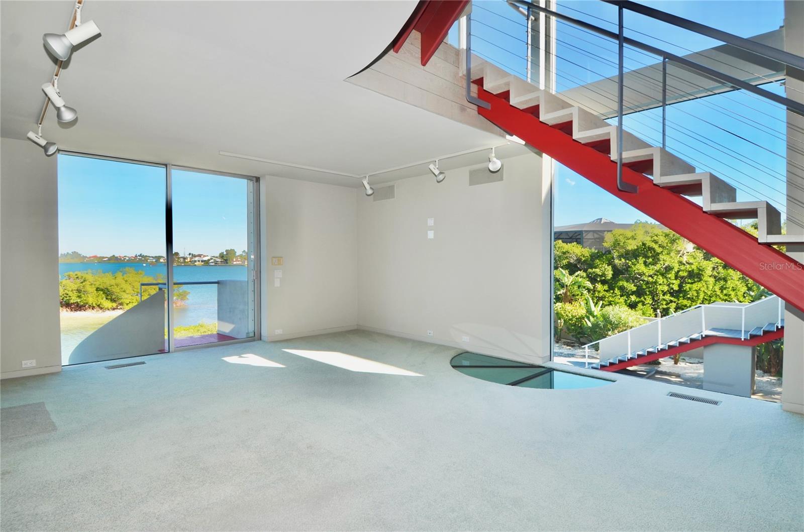 Image 25 of 90 For 713 El Dorado Drive