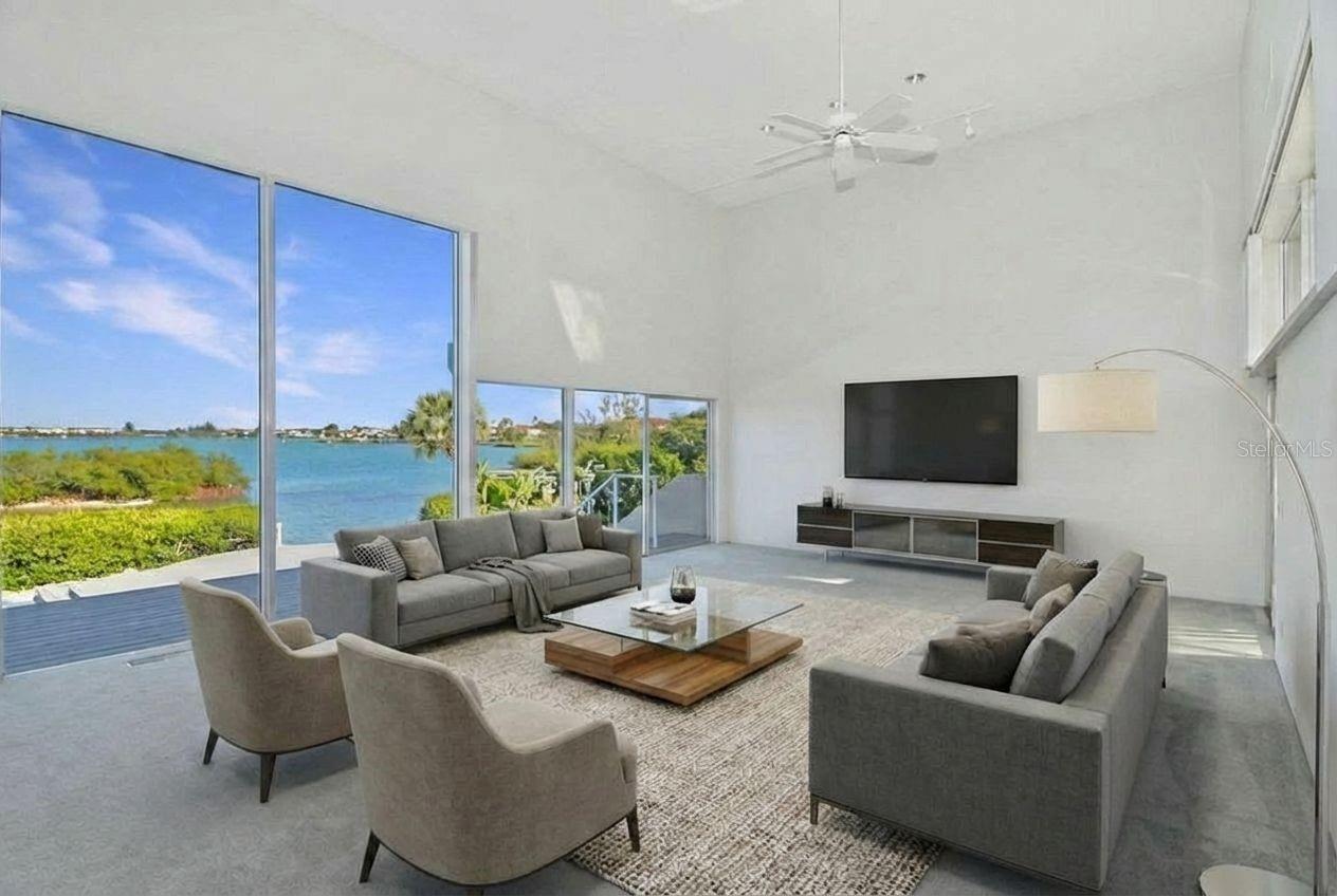 Image 4 of 90 For 713 El Dorado Drive