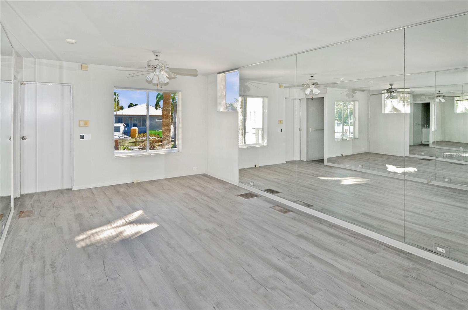 Image 41 of 90 For 713 El Dorado Drive