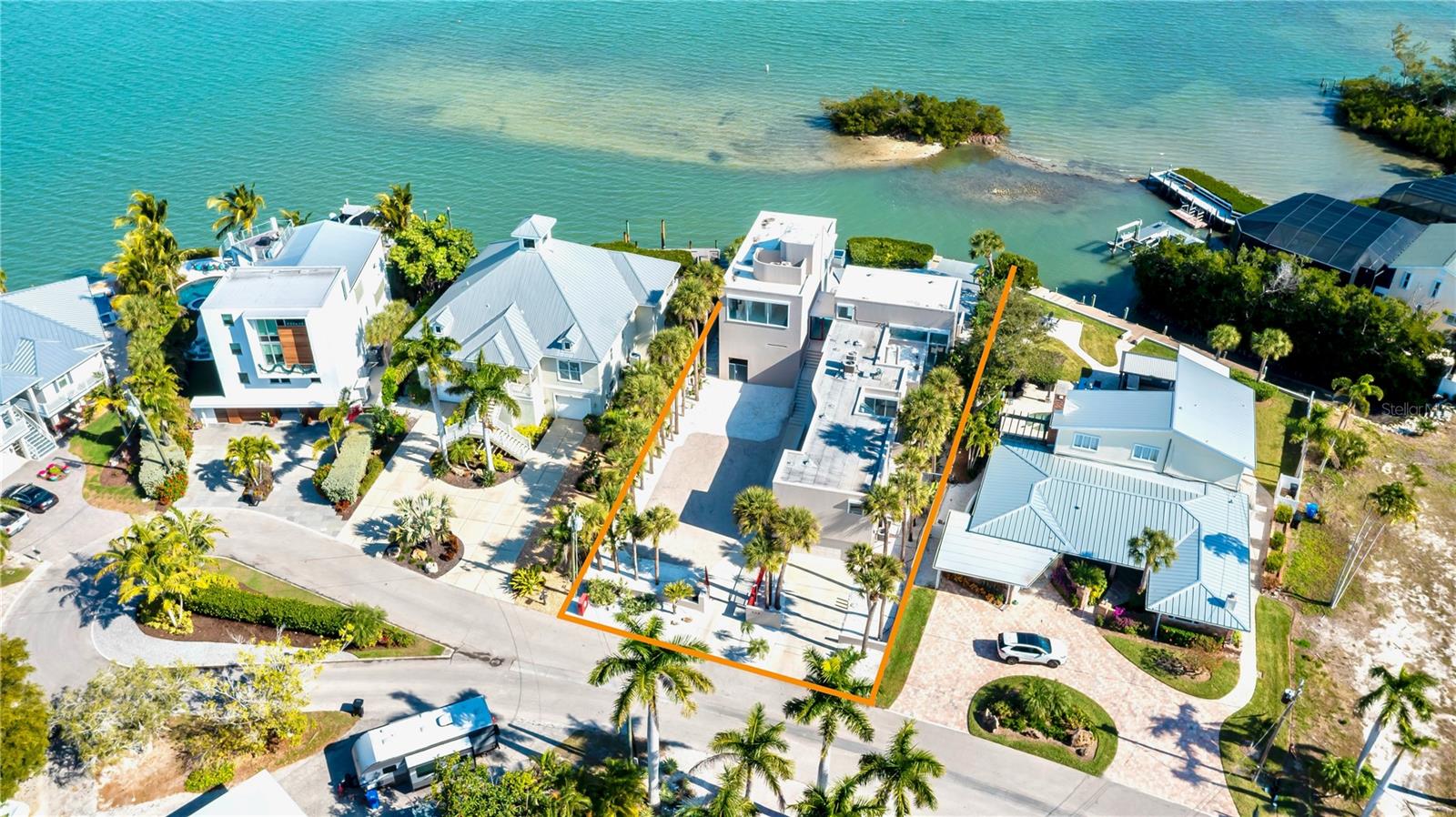 Image 69 of 90 For 713 El Dorado Drive