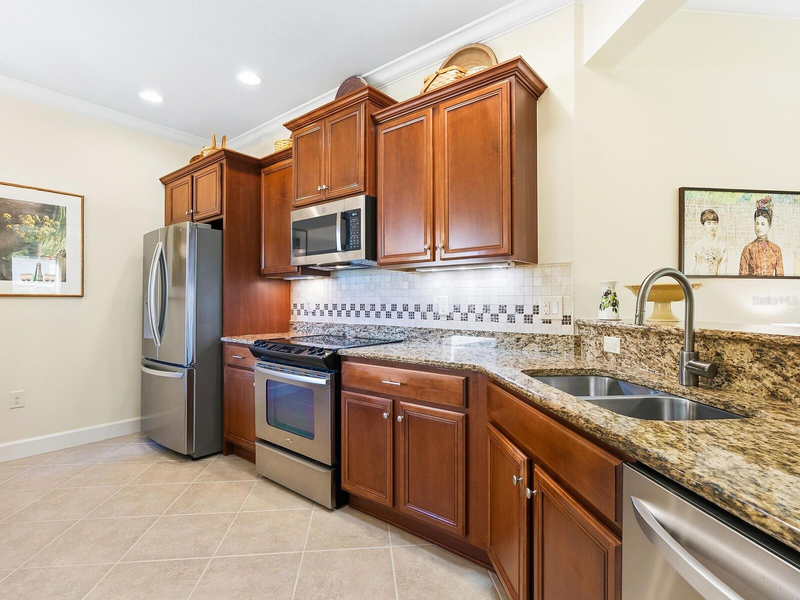 Image 15 of 40 For 11090 Campazzo Drive