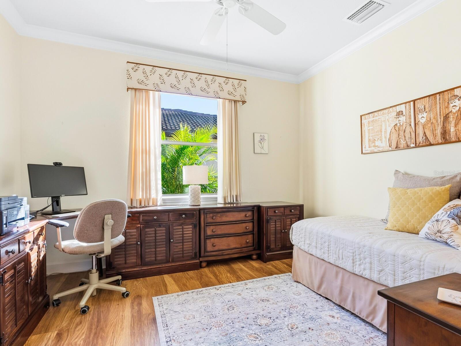 Image 22 of 40 For 11090 Campazzo Drive