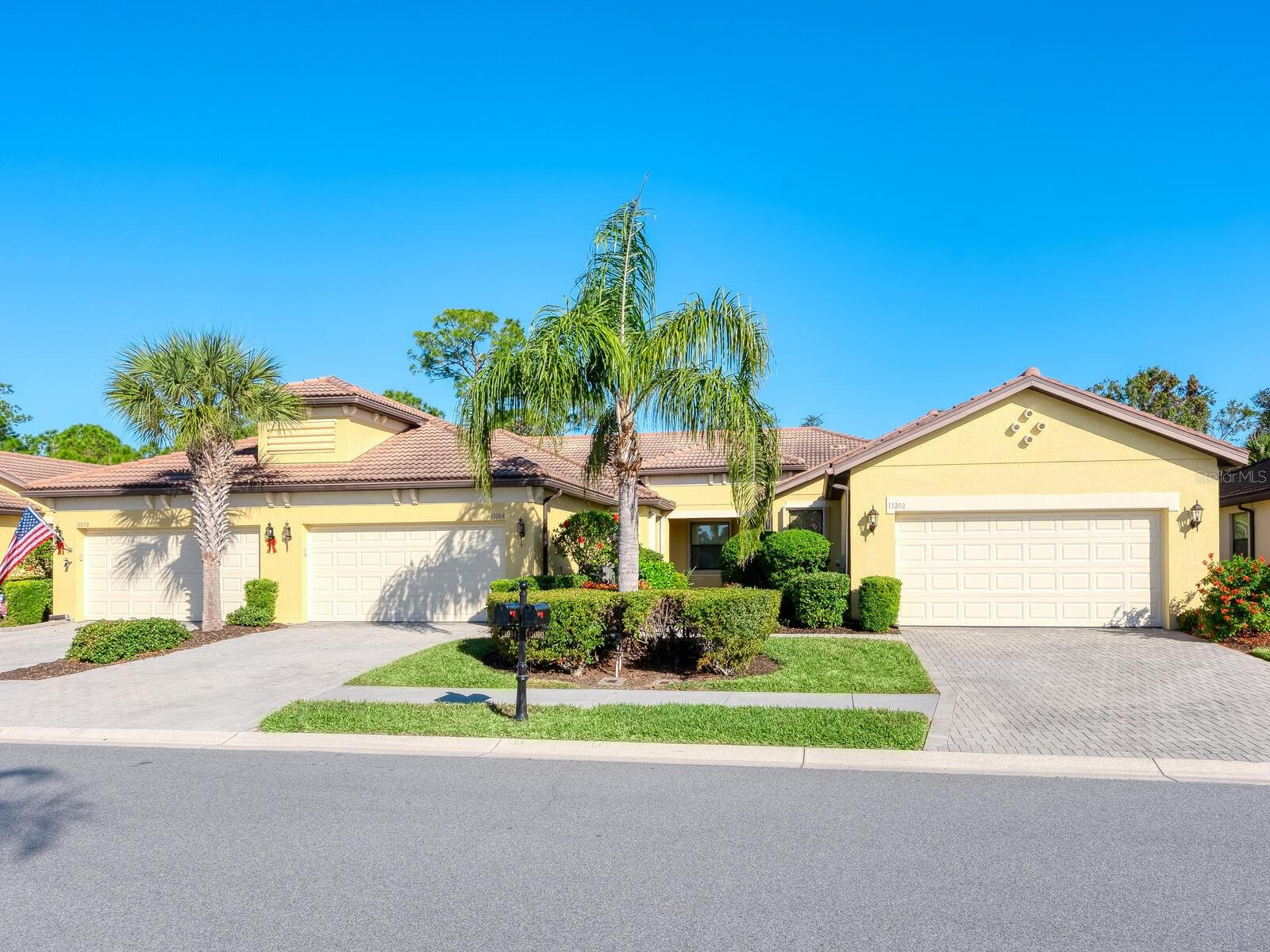 Image 25 of 40 For 11090 Campazzo Drive