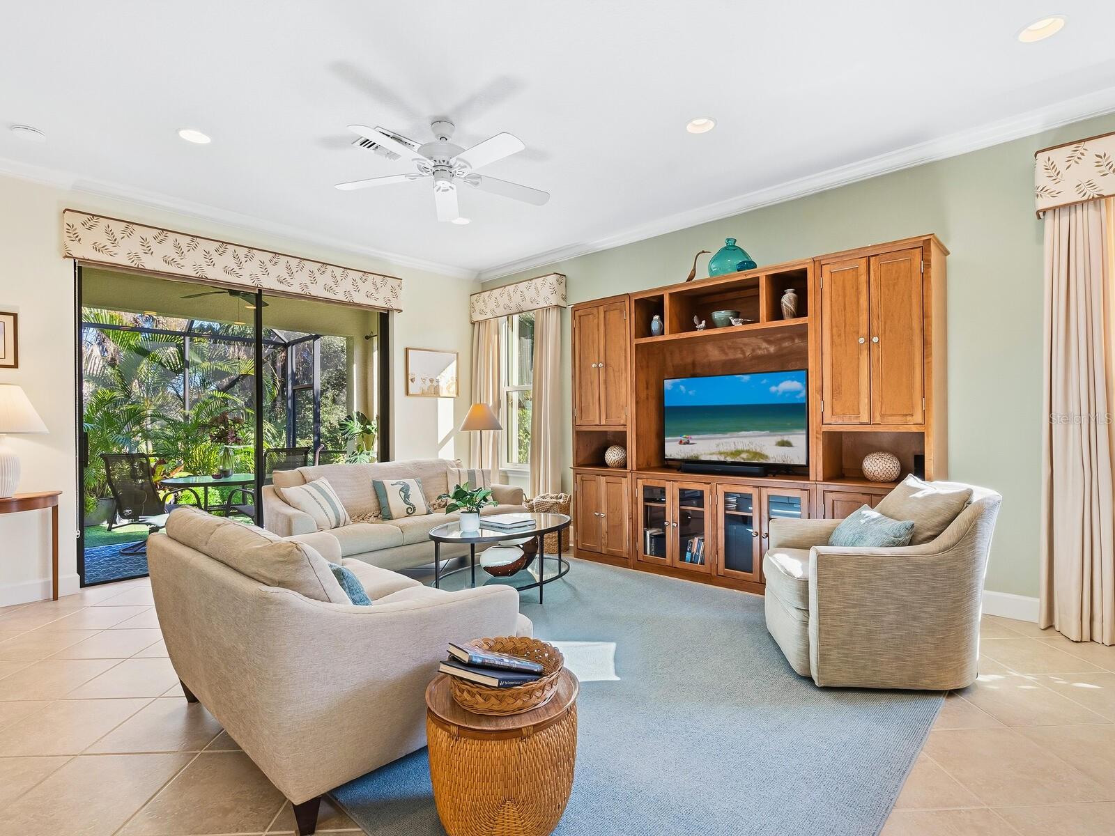 Image 6 of 40 For 11090 Campazzo Drive