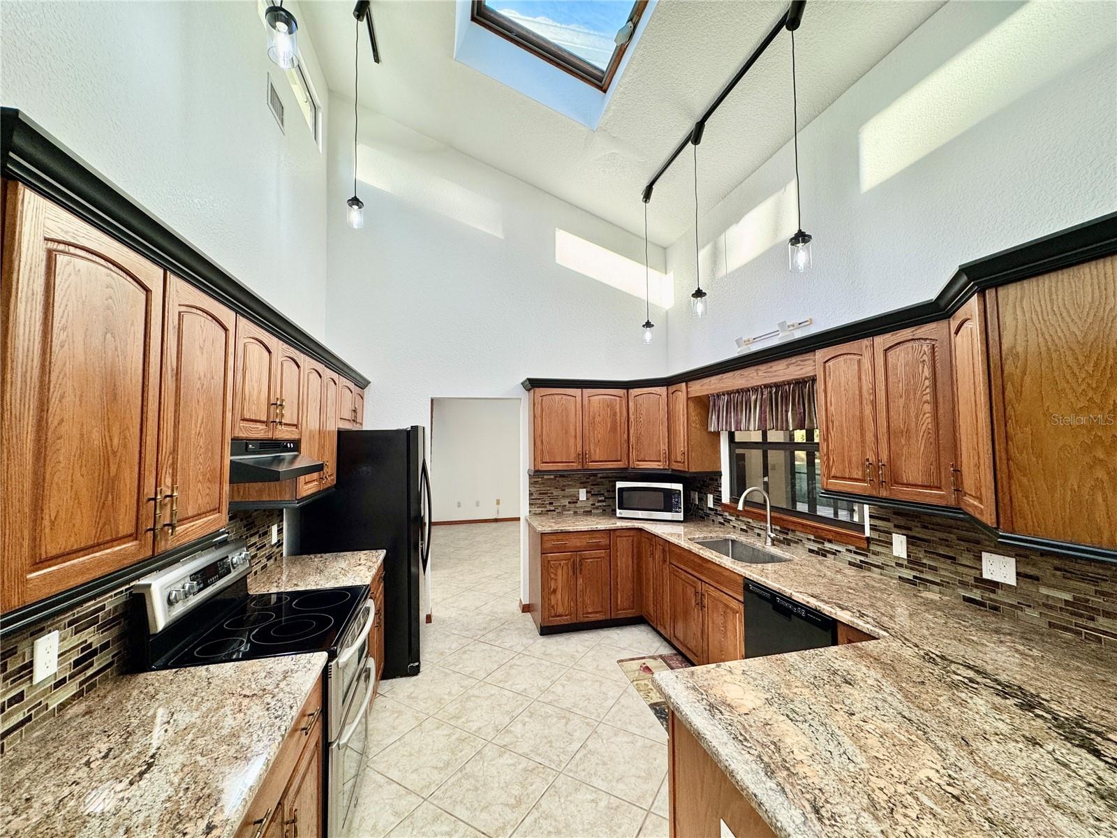 Image 32 of 89 For 6068 Tidwell Street