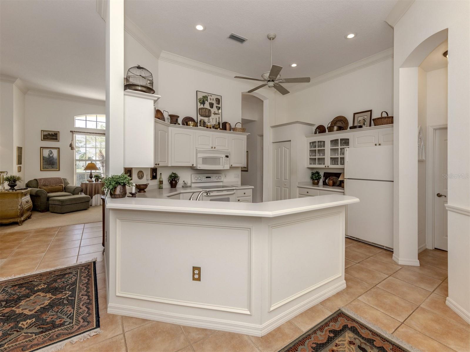 Listing photo id 10 for 764 Sawgrass Bridge Road