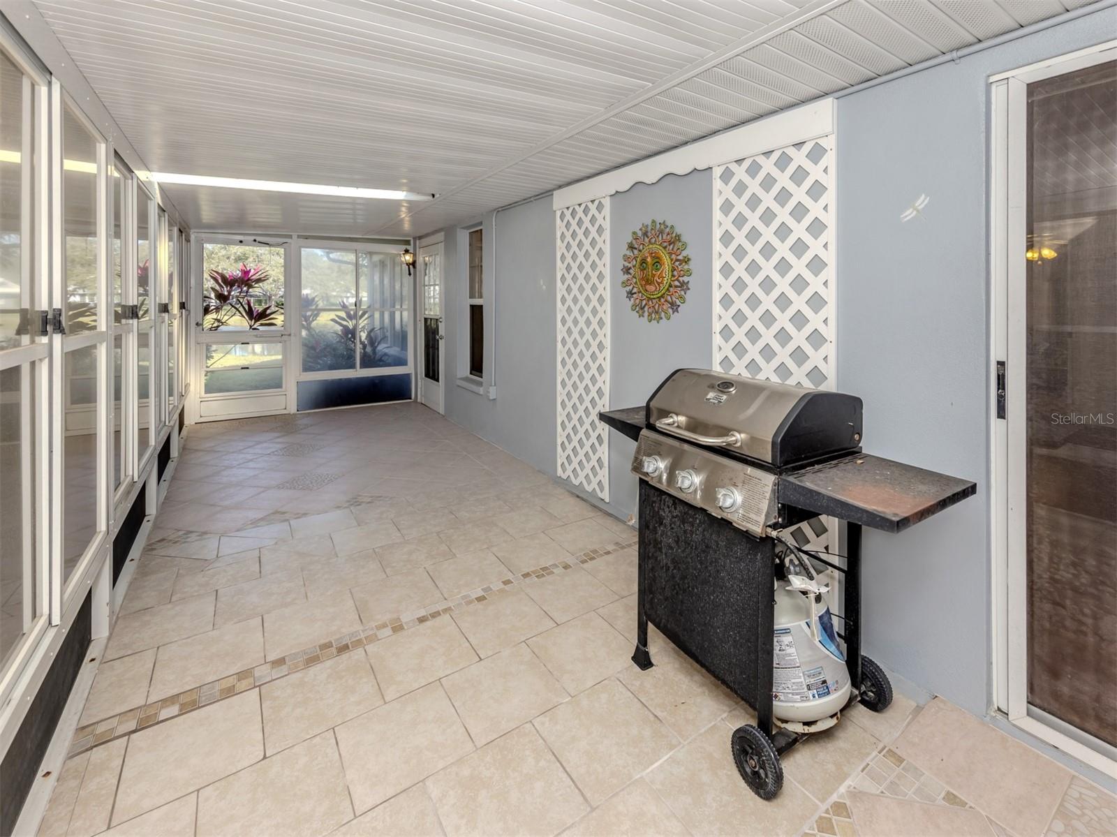 Image 27 of 44 For 561 Clubside Circle  58