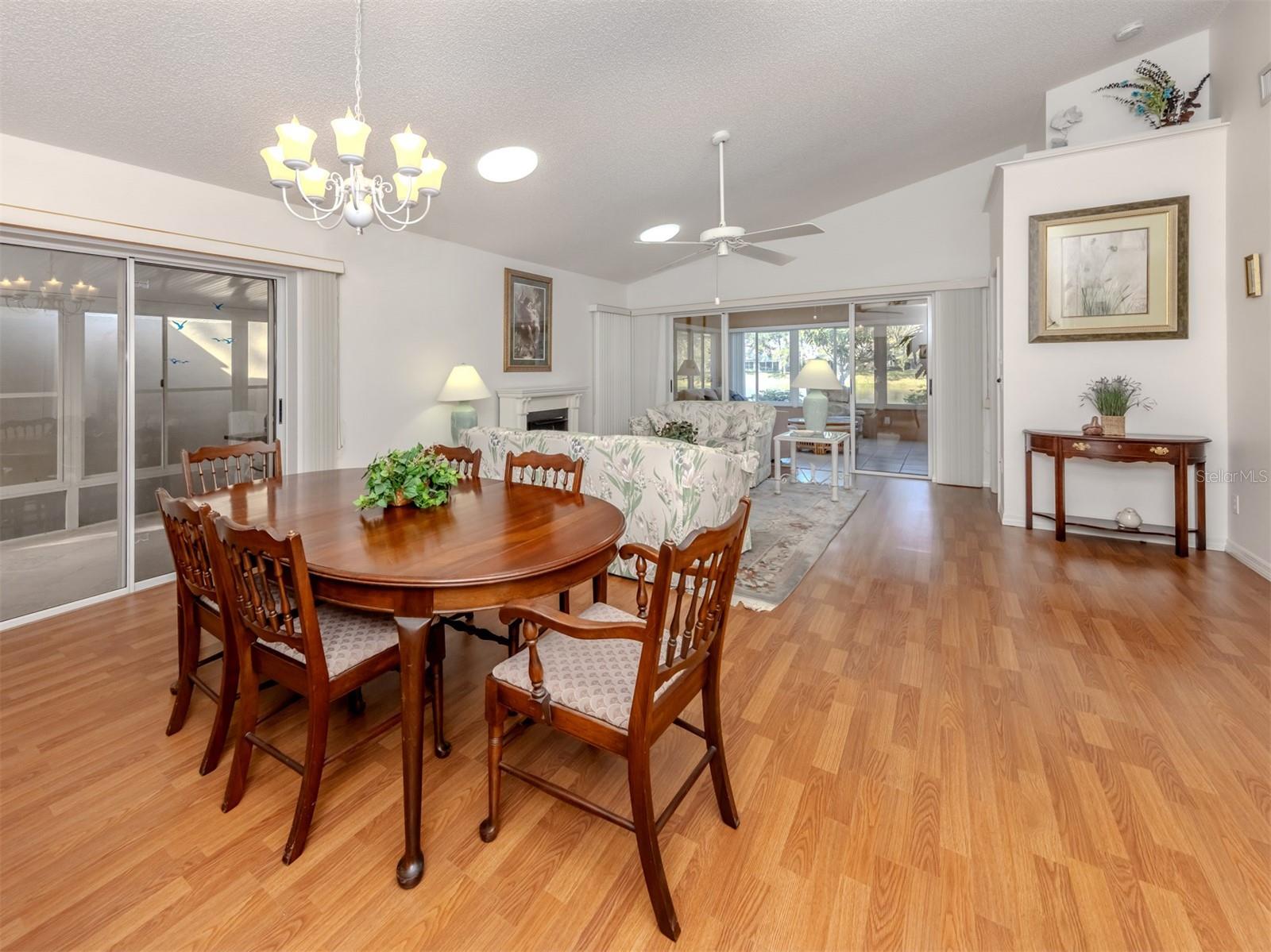 Image 4 of 44 For 561 Clubside Circle  58