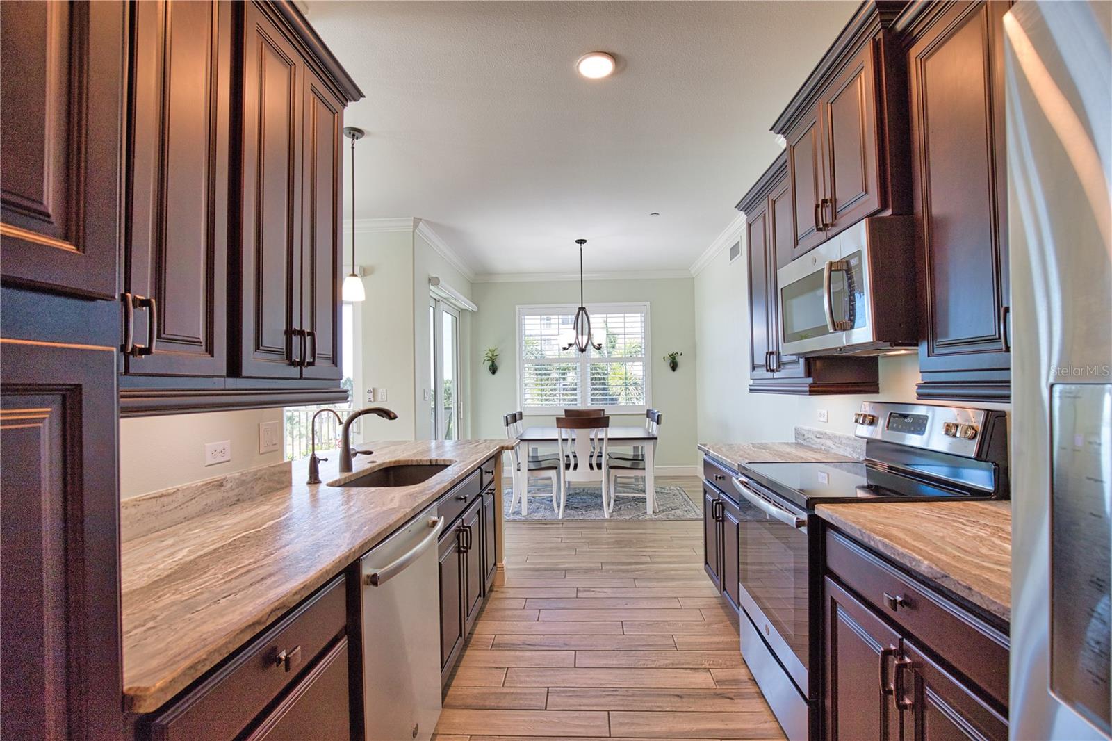 Image 10 of 42 For 830 The Esplanade N 201