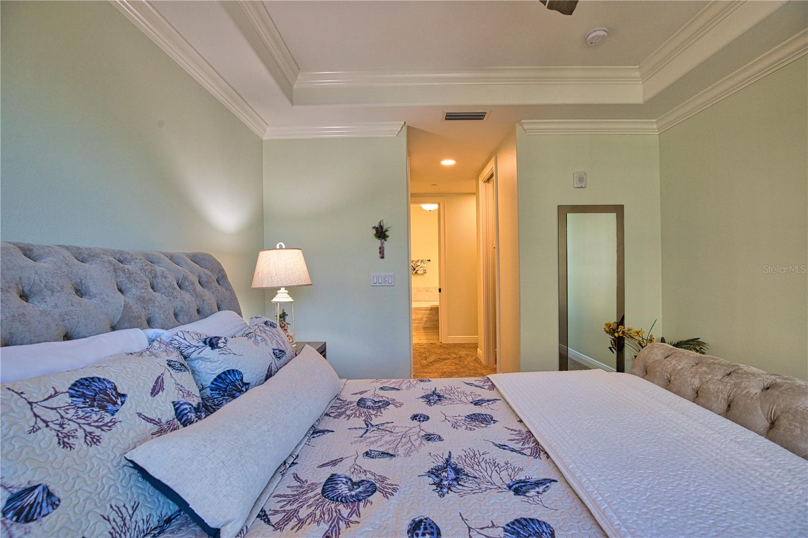 Image 20 of 42 For 830 The Esplanade N 201