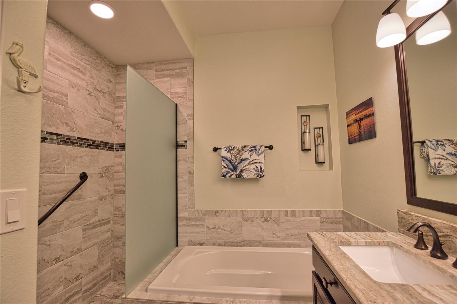 Image 22 of 42 For 830 The Esplanade N 201