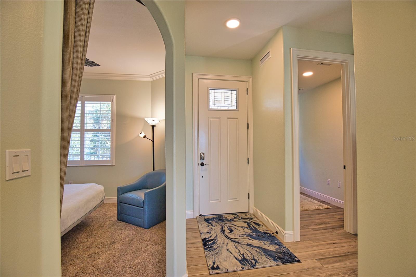 Image 25 of 42 For 830 The Esplanade N 201