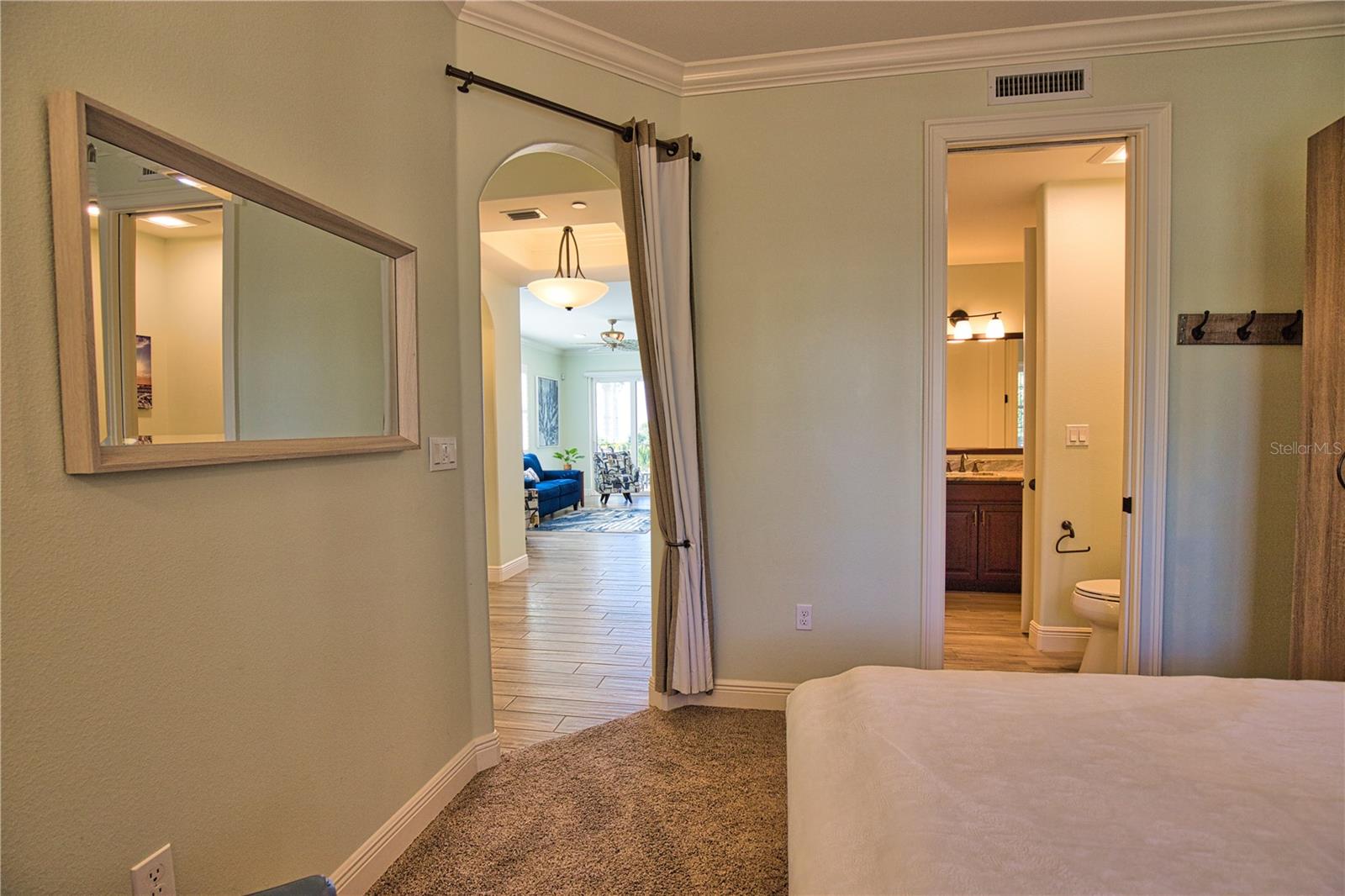 Image 27 of 42 For 830 The Esplanade N 201