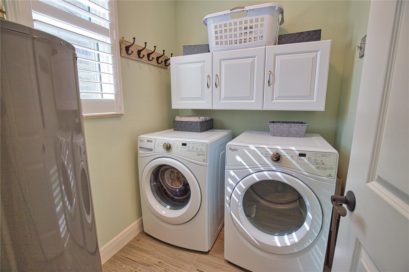 Image 32 of 42 For 830 The Esplanade N 201