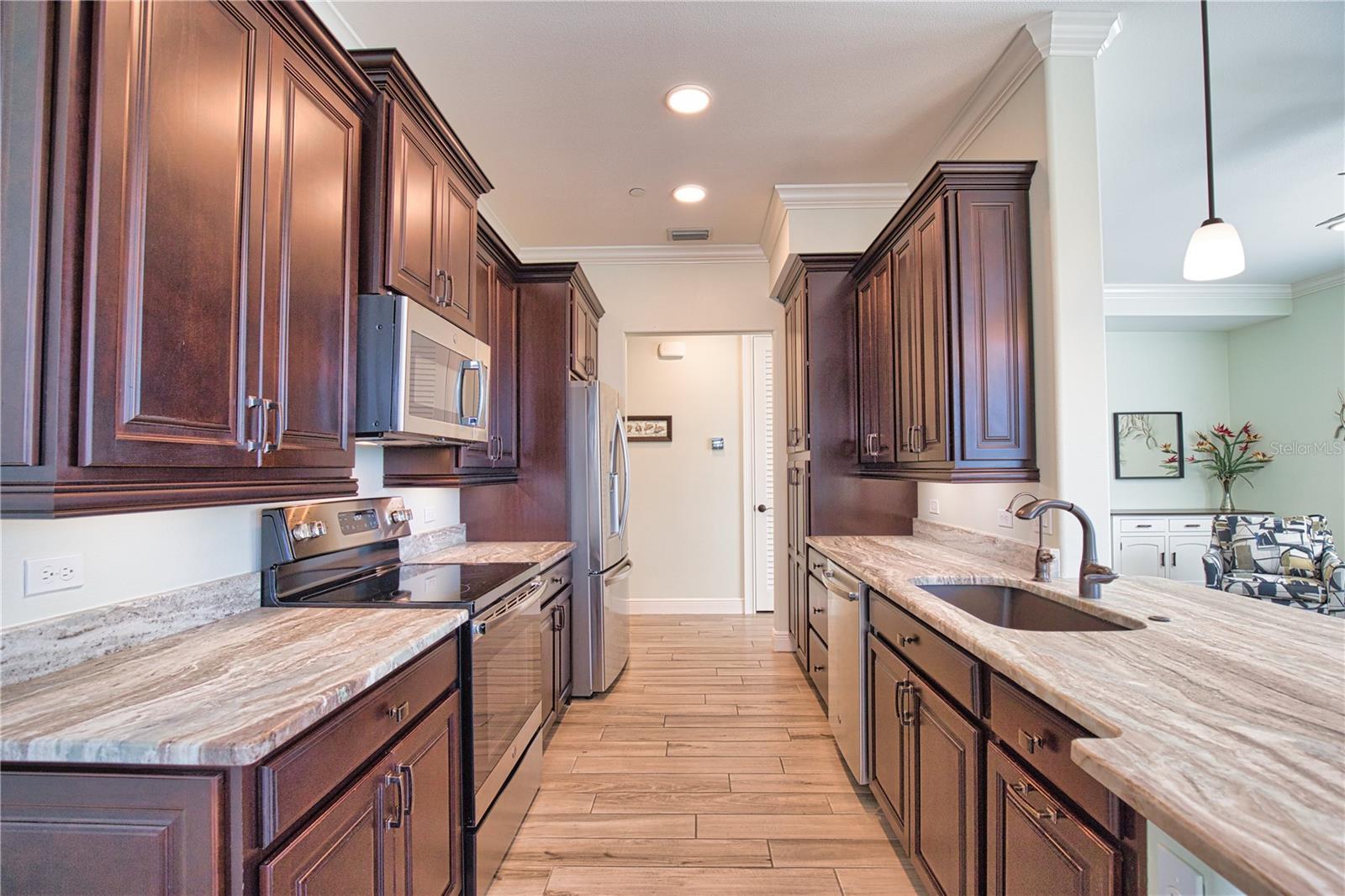 Image 9 of 42 For 830 The Esplanade N 201