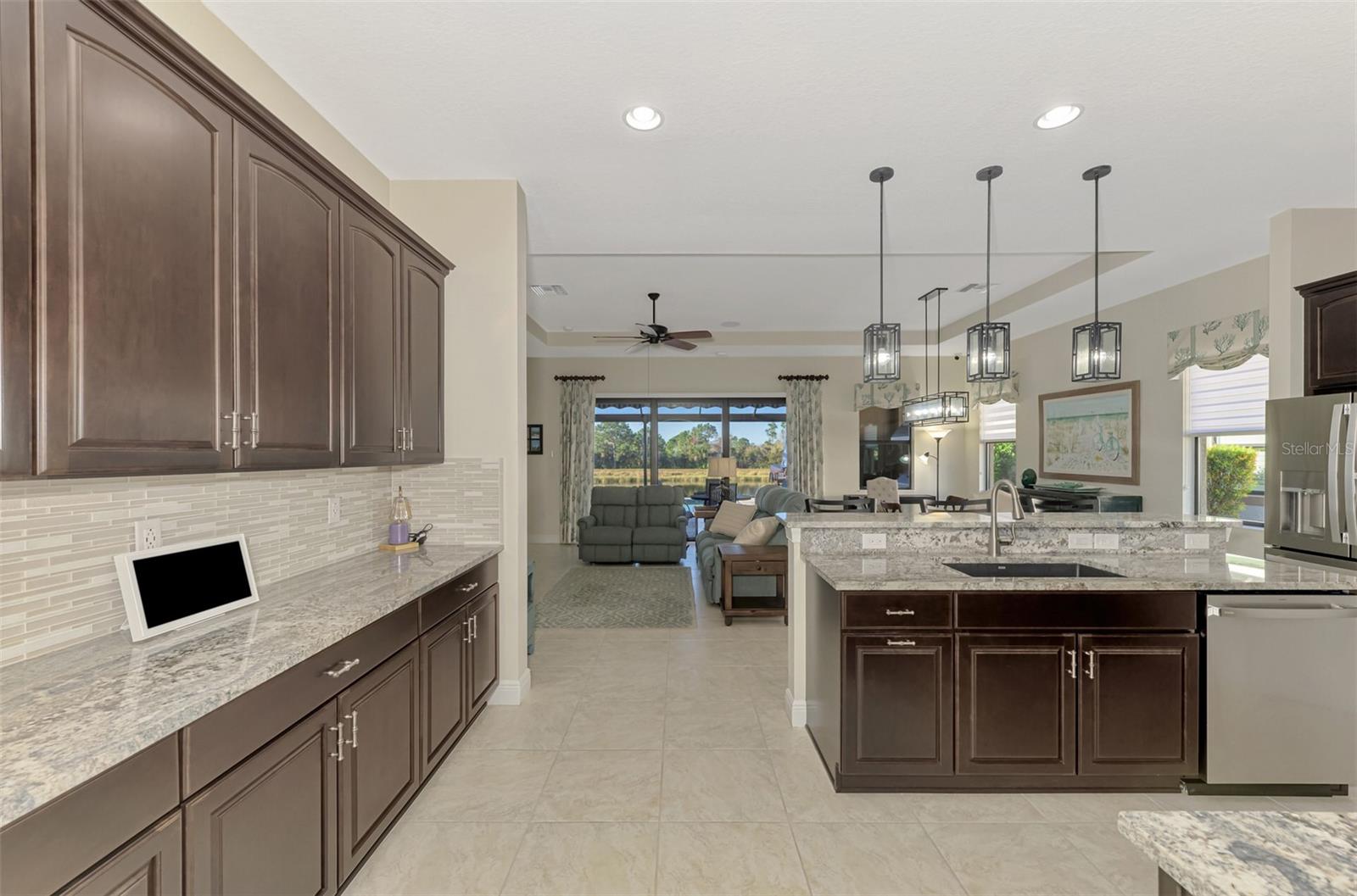 Image 14 of 60 For 10415 Medjool Drive