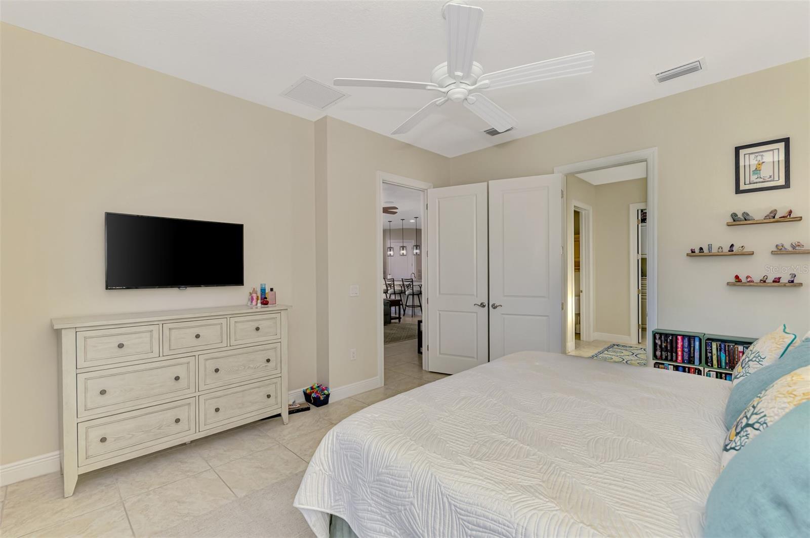 Image 33 of 60 For 10415 Medjool Drive