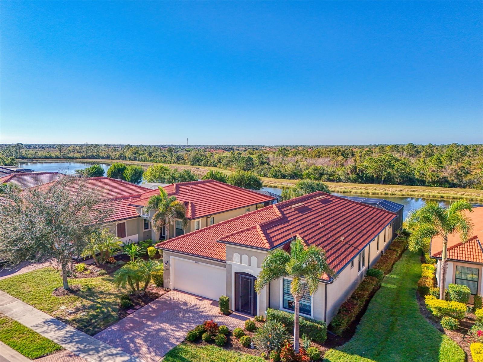 Image 7 of 60 For 10415 Medjool Drive