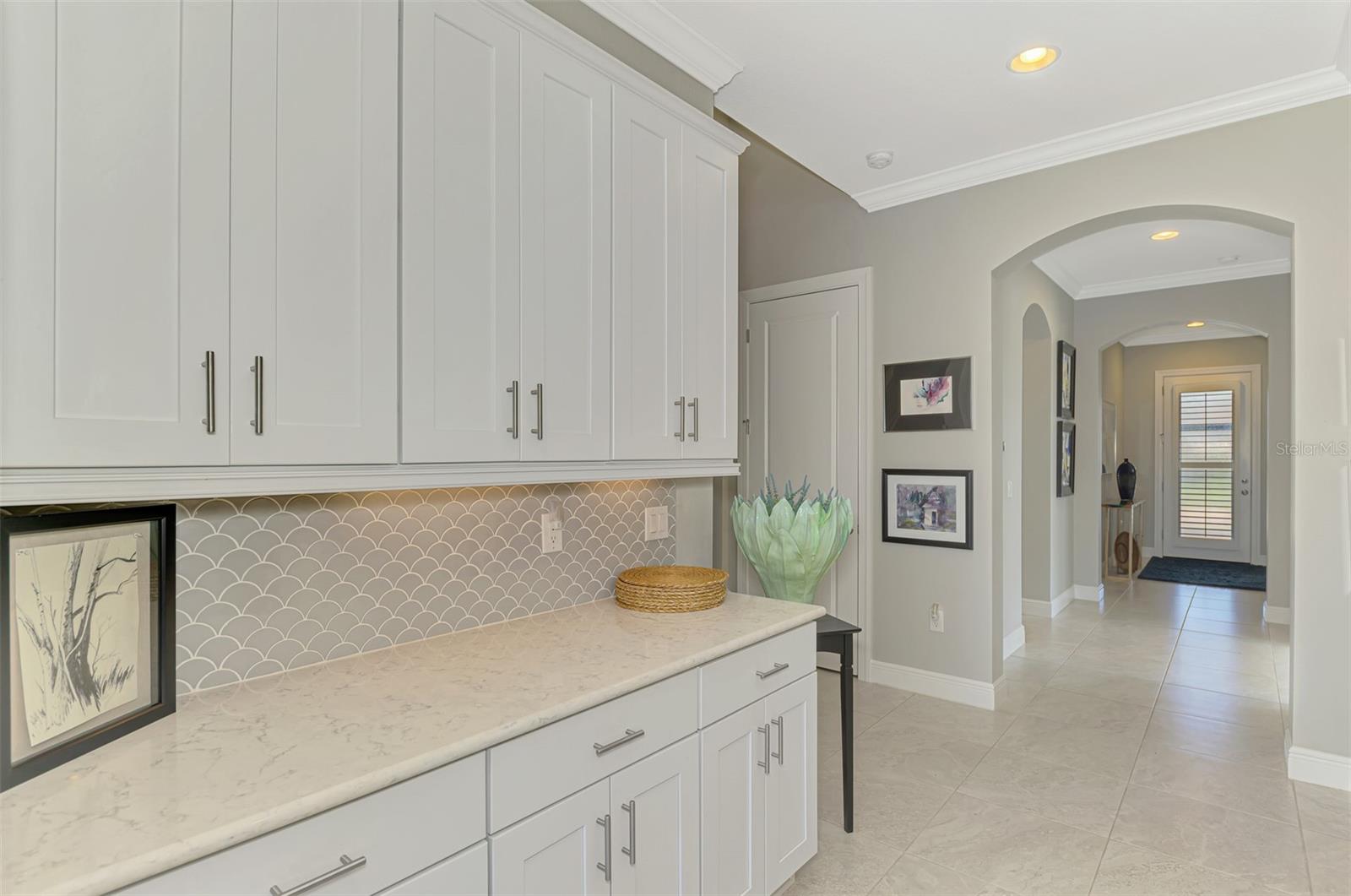 Image 25 of 81 For 23692 Waverly Circle