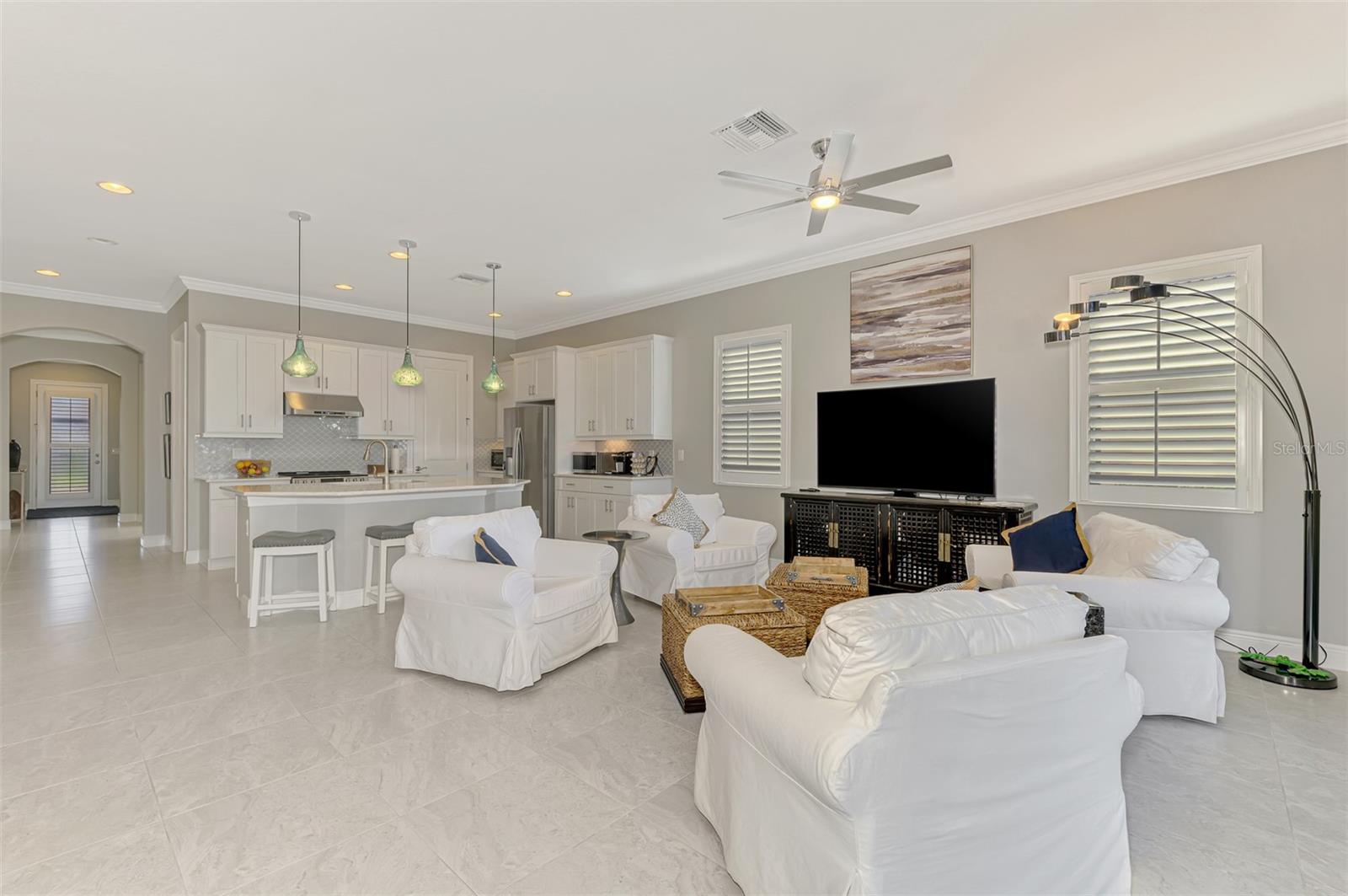 Image 30 of 81 For 23692 Waverly Circle