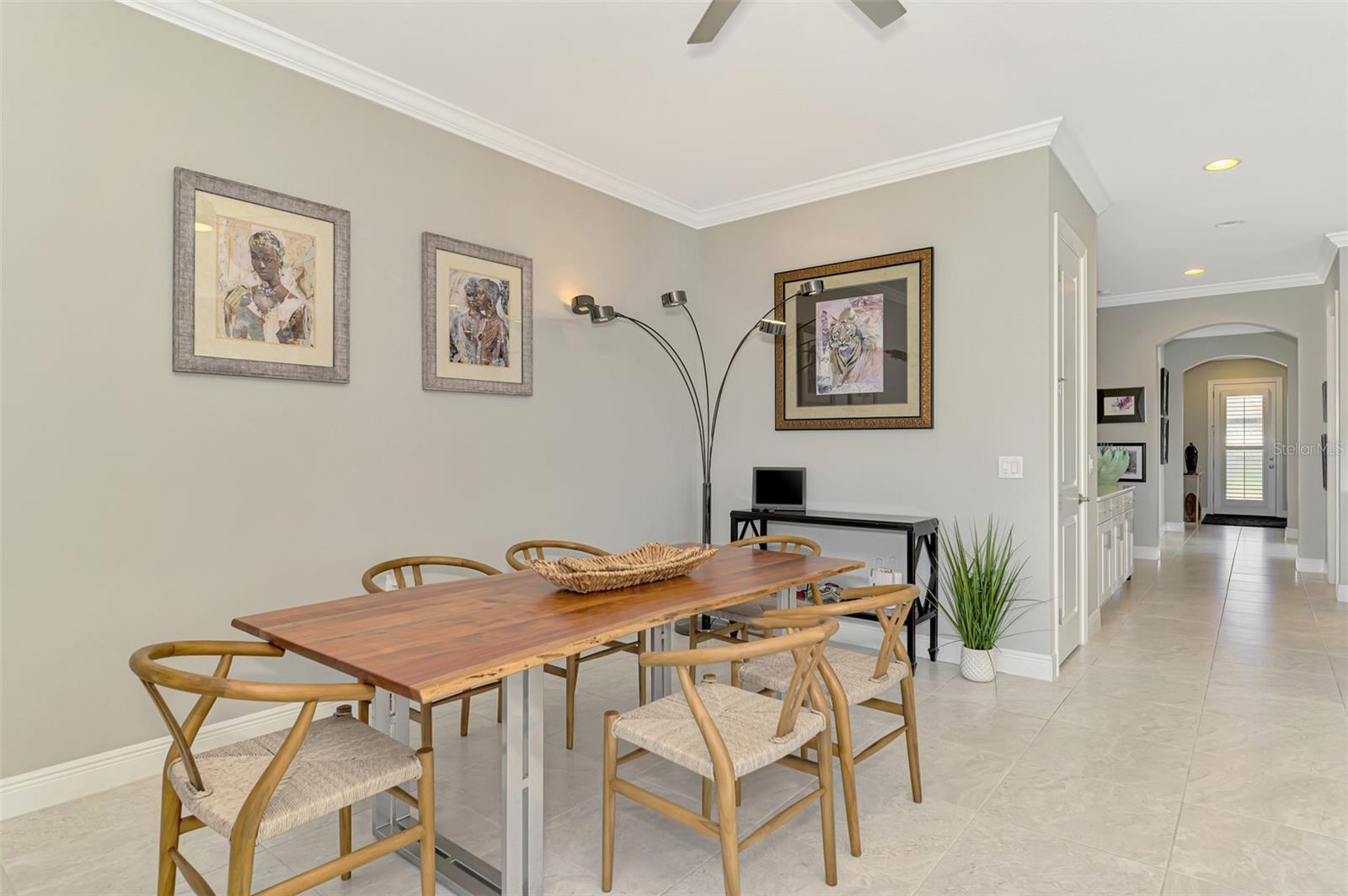 Image 32 of 81 For 23692 Waverly Circle