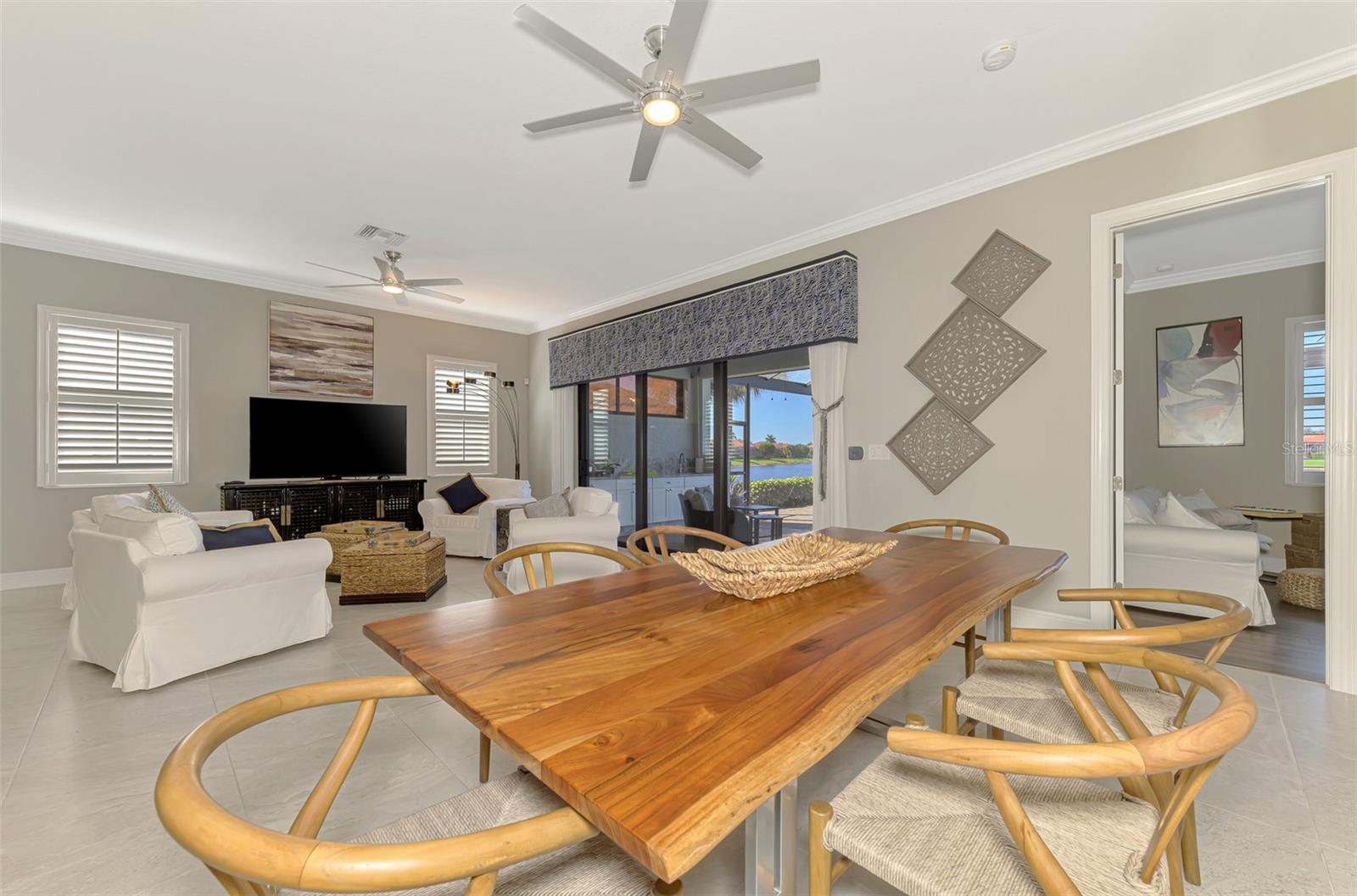 Image 34 of 81 For 23692 Waverly Circle