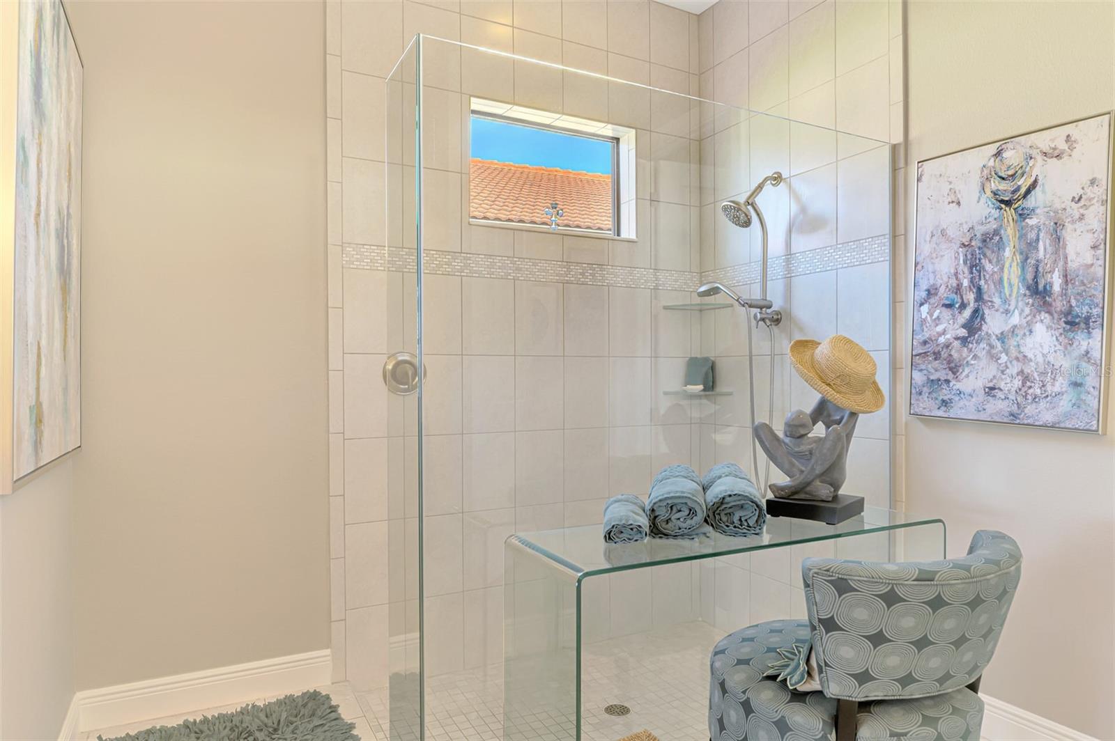 Image 40 of 81 For 23692 Waverly Circle