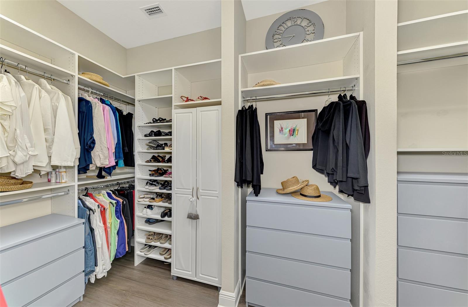 Image 42 of 81 For 23692 Waverly Circle