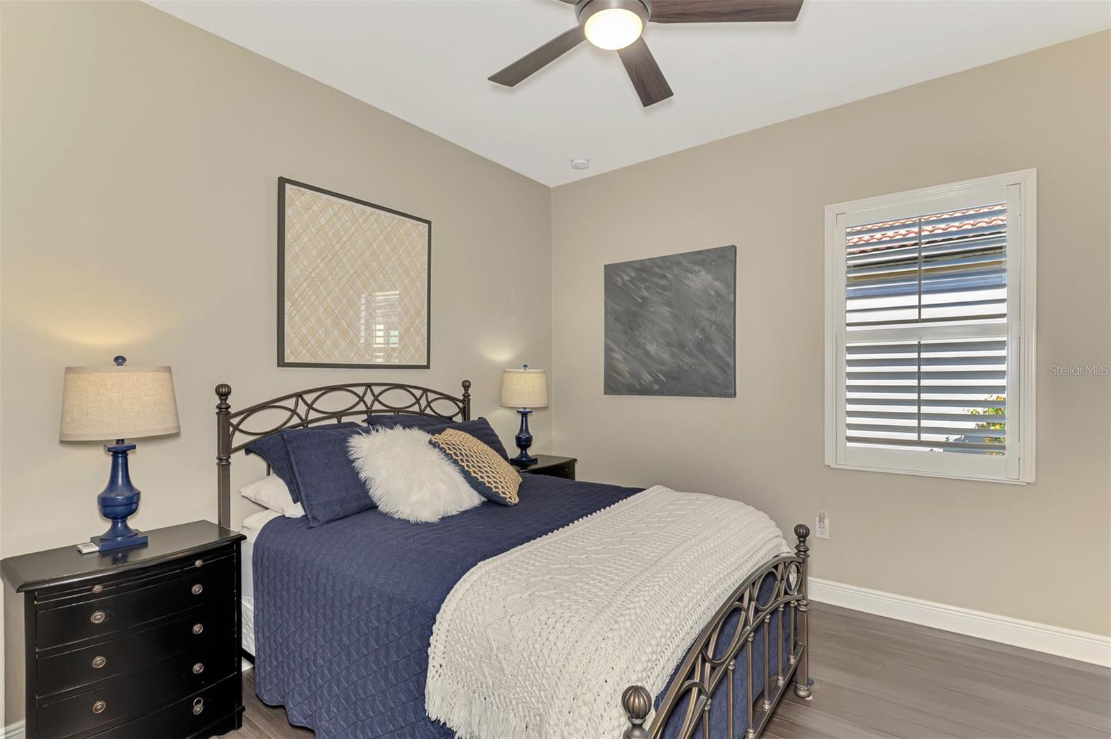 Image 44 of 81 For 23692 Waverly Circle