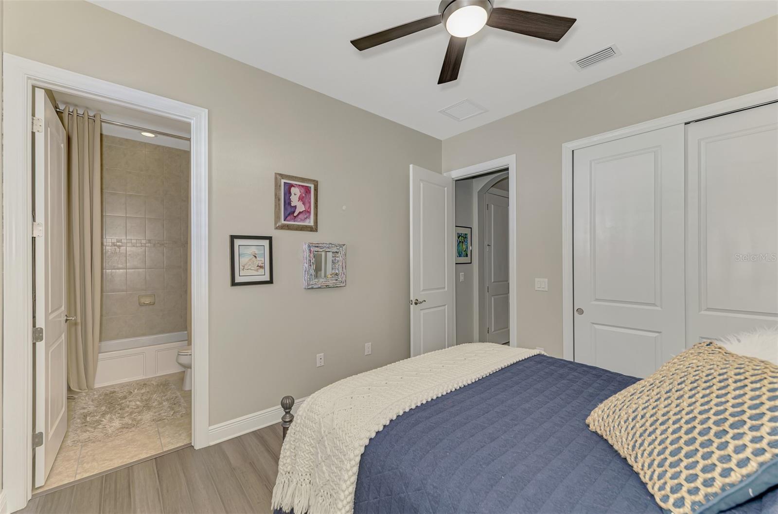 Image 45 of 81 For 23692 Waverly Circle