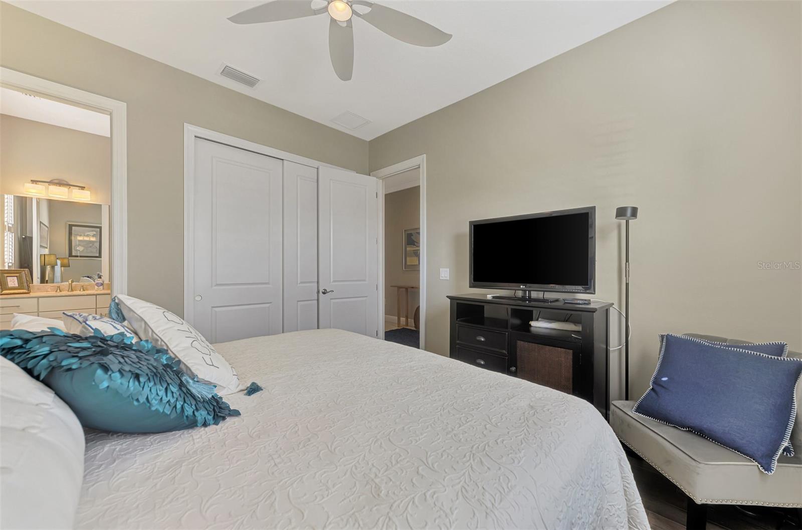 Image 48 of 81 For 23692 Waverly Circle