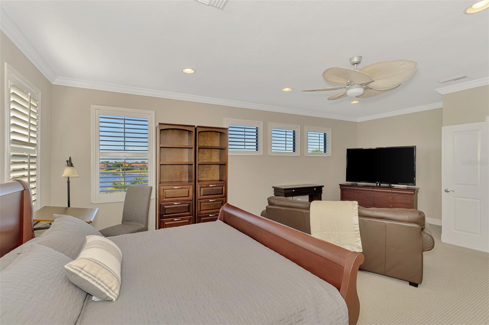 Image 57 of 81 For 23692 Waverly Circle