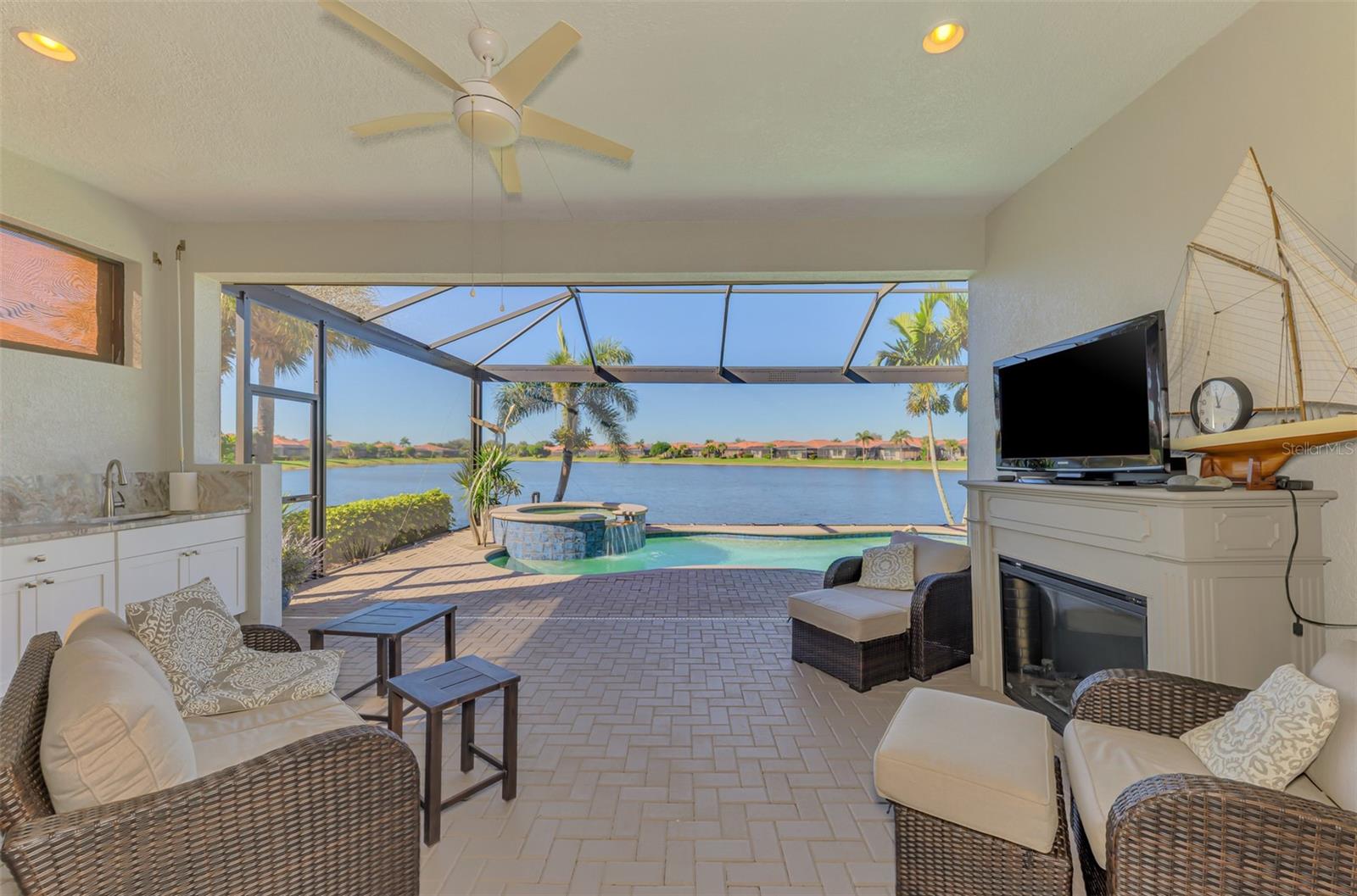 Image 61 of 81 For 23692 Waverly Circle